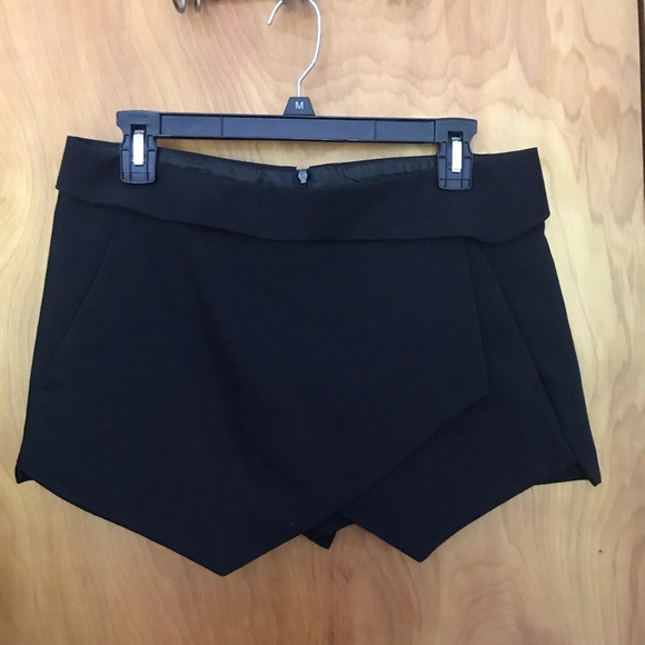 Zara Asymmetrical Skort - Picture 2 of 5
